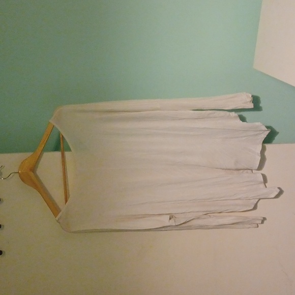 5 For $15 Oversized v-neck long sleeve shirt size large - Picture 3 of 4